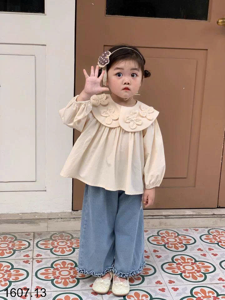 26HA1607.13 - ÁO SƠ MI CỔ PETER PAN BÉ GÁI