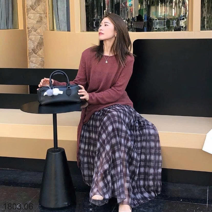 26HA1803.06 - CHÂN VÁY KẺ CARO NHÀ ANNA