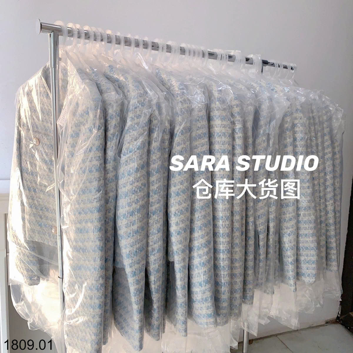 26HA1809.01 - ÁO DẠ KẺ XANH CHO NỮ