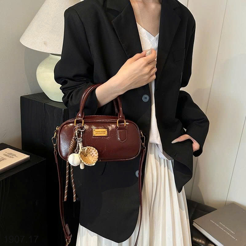 26HA1907.17 - TÚI BAGUETTE THỜI TRANG