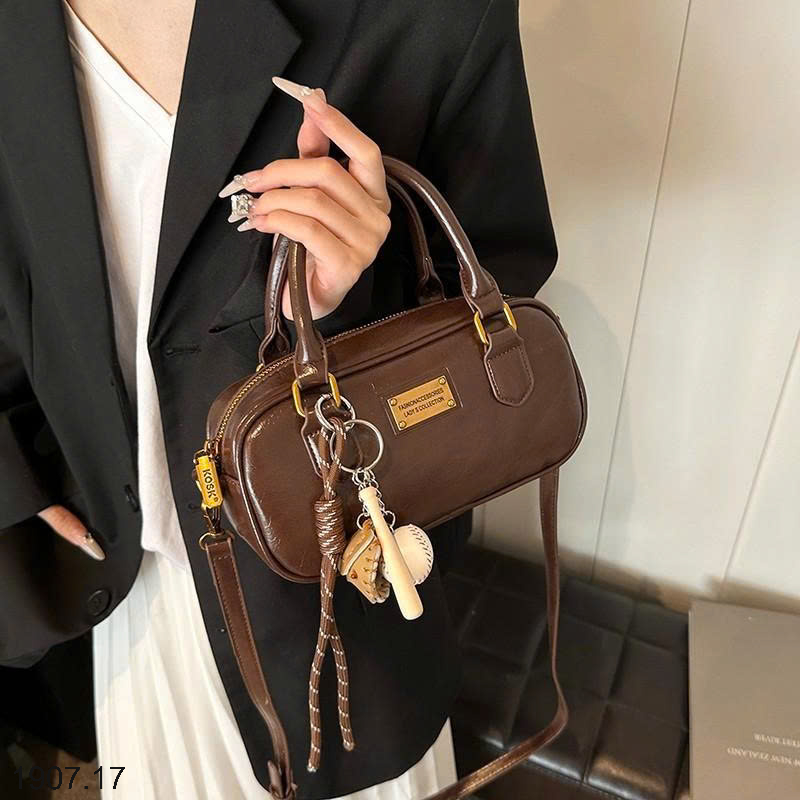 26HA1907.17 - TÚI BAGUETTE THỜI TRANG