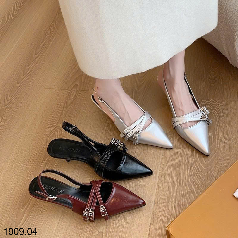 26HA1909.04 - GIÀY SANDAL MŨI NHỌN ĐẾ THẤP