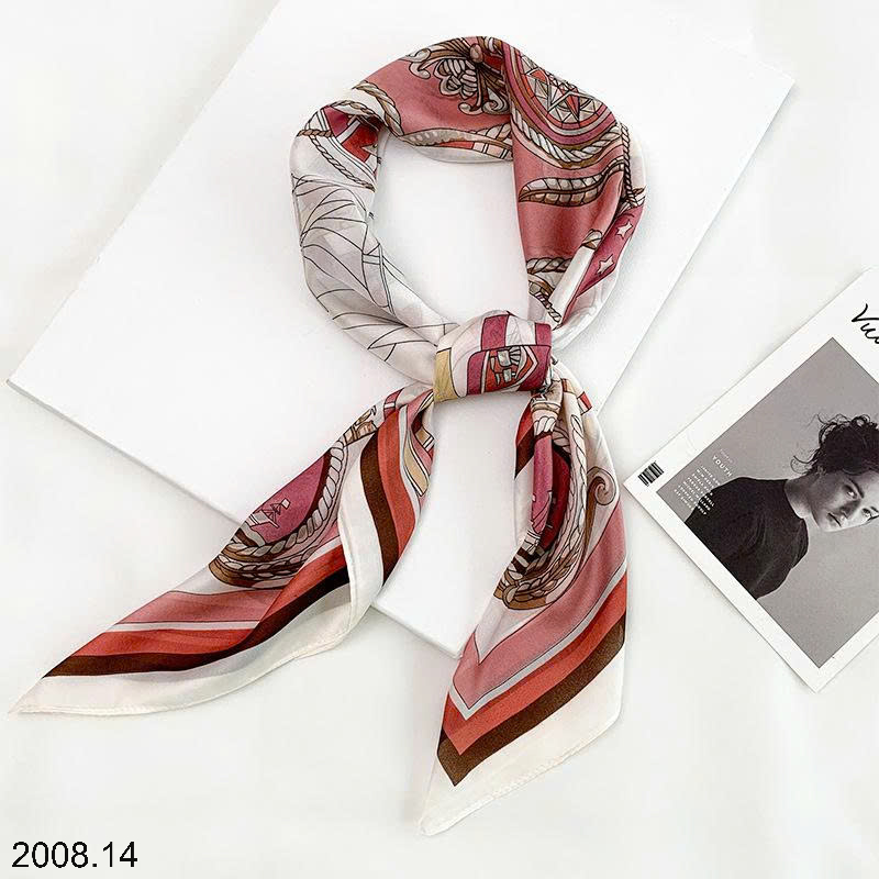 26HA2008.14 - SET 2 KHĂN LỤA VUÔNG QUÀNG CỔ