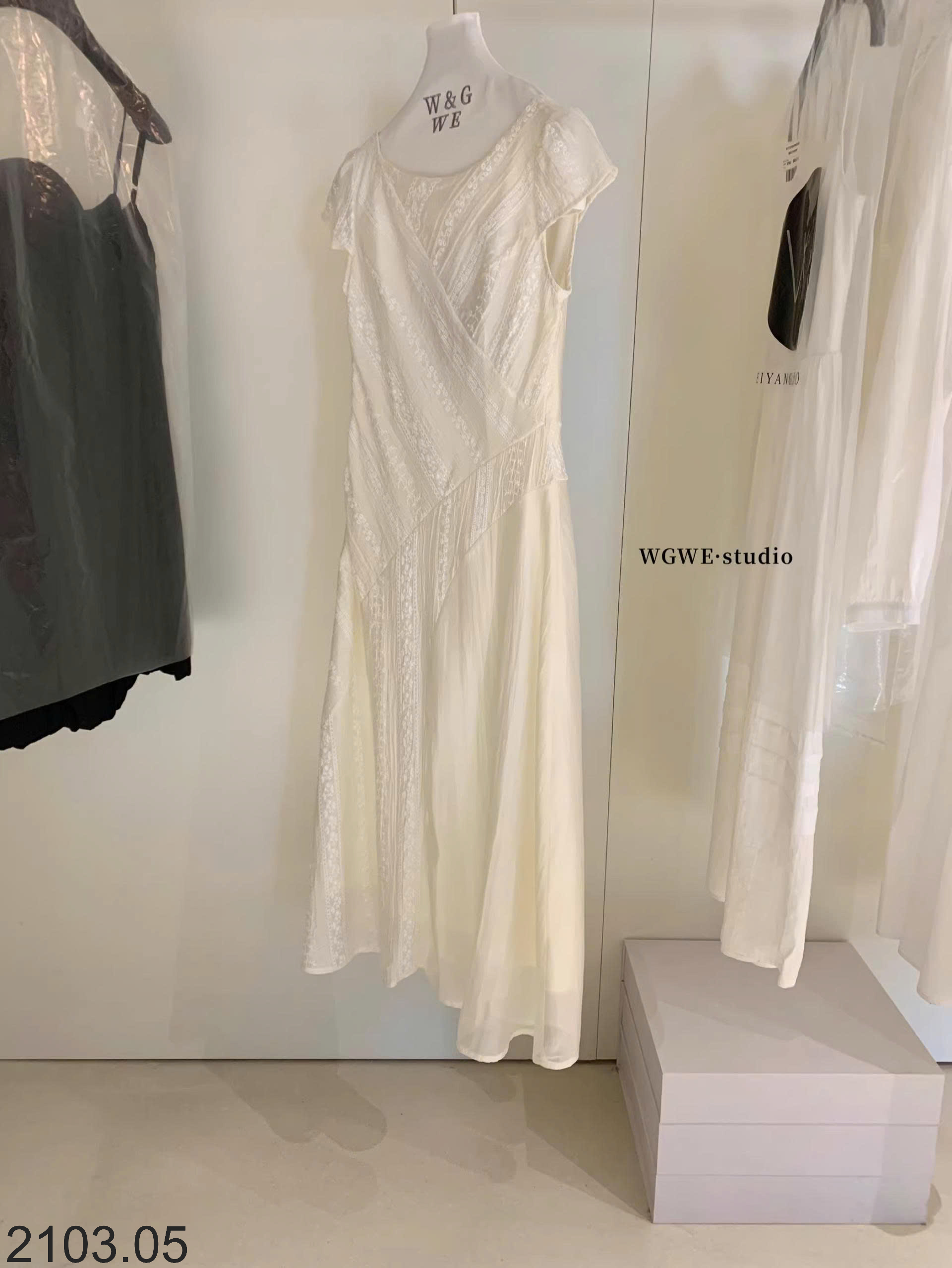 26HA2103.05 - VÁY TIỂU THƯ WGWE