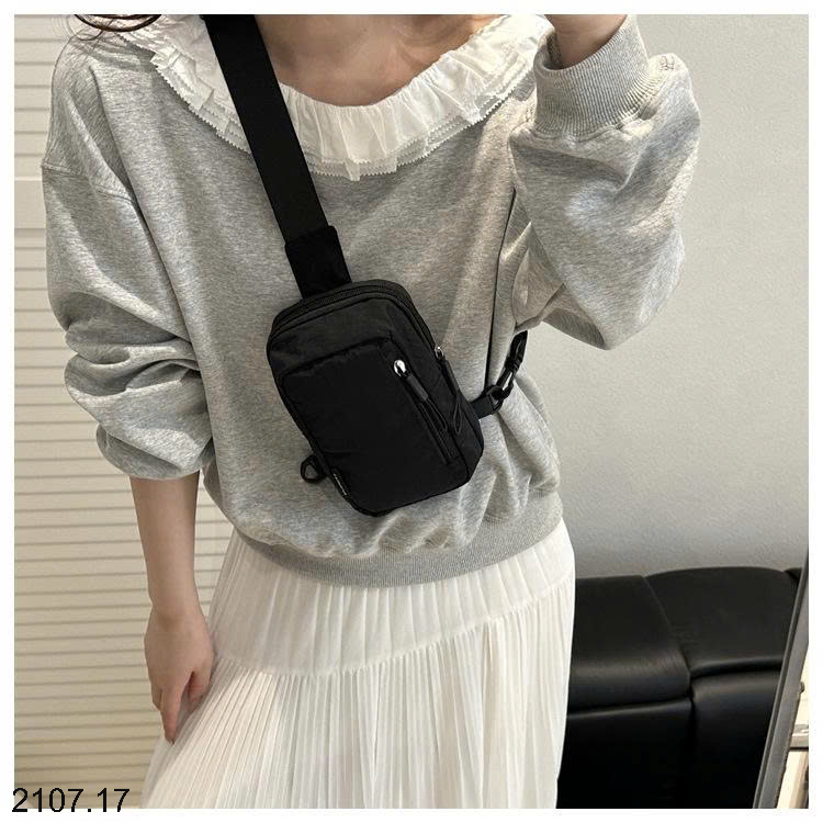 26HA2107.17 - TÚI ĐEO NGỰC THỜI TRANG