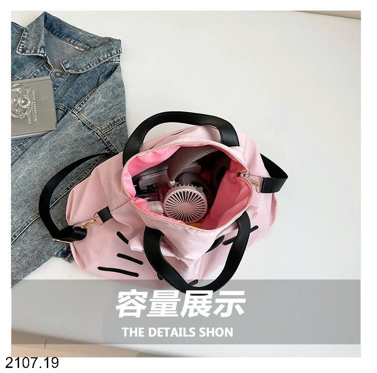 26HA2107.19 - TÚI XÁCH TAY DU LỊCH HÌNH MÈO KITTY