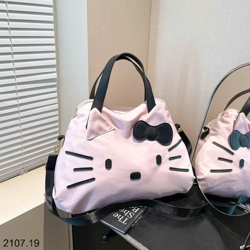 26HA2107.19 - TÚI XÁCH TAY DU LỊCH HÌNH MÈO KITTY