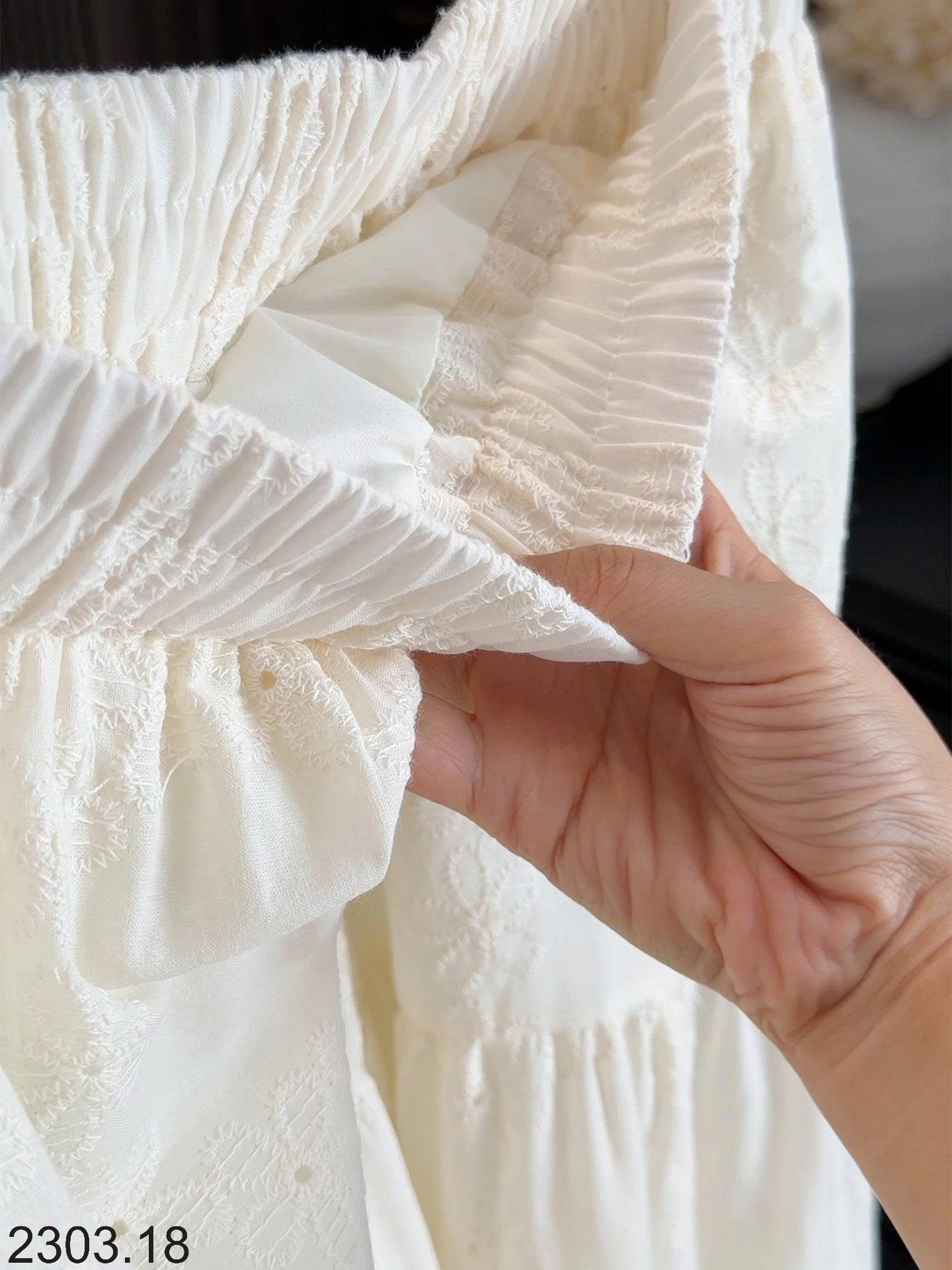 26HA2303.18 - CHÂN VÁY MIDI TRẮNG THÊU JACQUARD KIỂU PHÁP ANNA