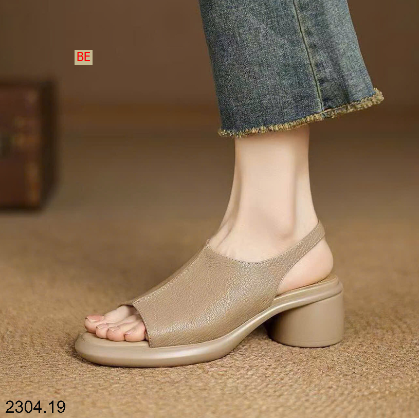 26HA2304.19 - SANDAL DA CHO NỮ