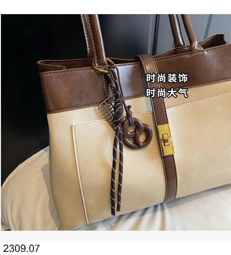 26HA2309.07 - TÚI ĐEO VAI PHONG CÁCH RETRO