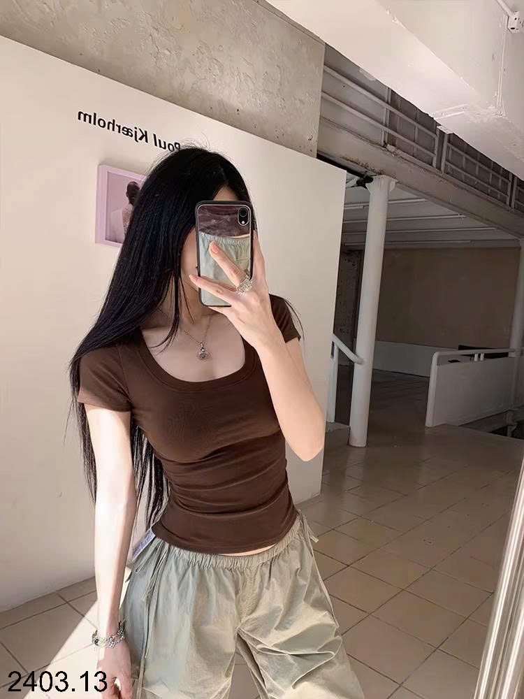 26HA2403.13 - ÁO THUN CỔ U HÃNG MOSESQUEEN