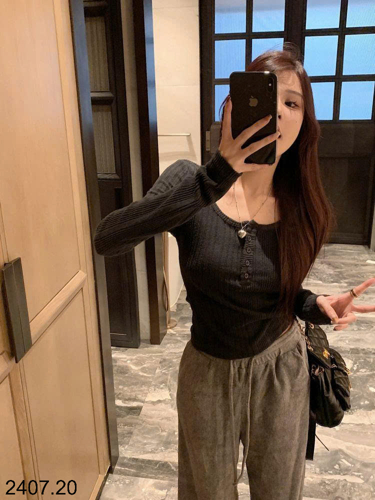 26HA2407.20 - ÁO LEN GÂN CÚC CỔ