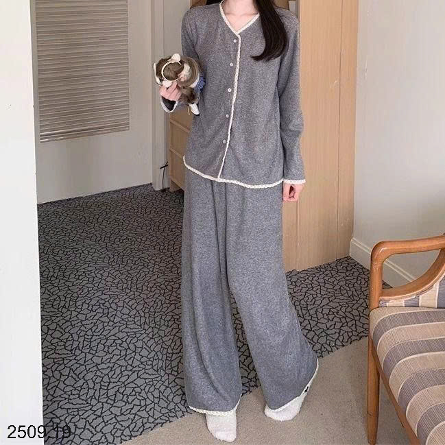 26HA2509.19 - BỘ NỈ TRƠN MÀU VIỀN REN CHO NỮ