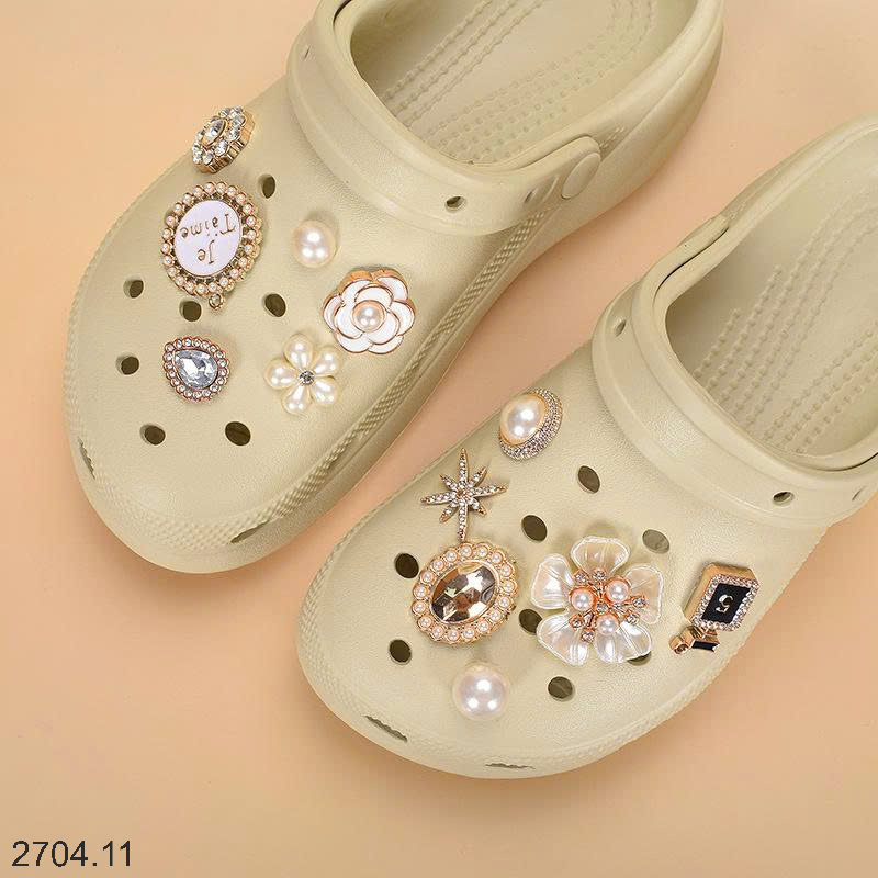 26HA2704.11 - SỤC NỮ EVA KÈM CHARM
