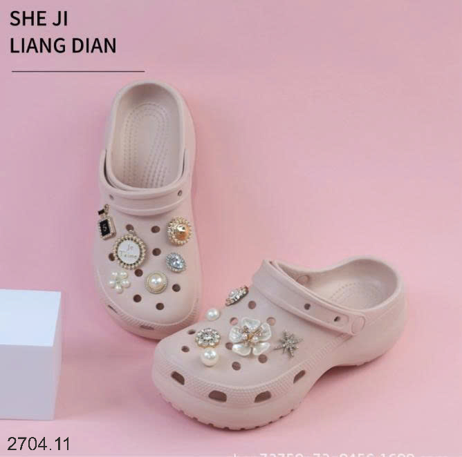 26HA2704.11 - SỤC NỮ EVA KÈM CHARM