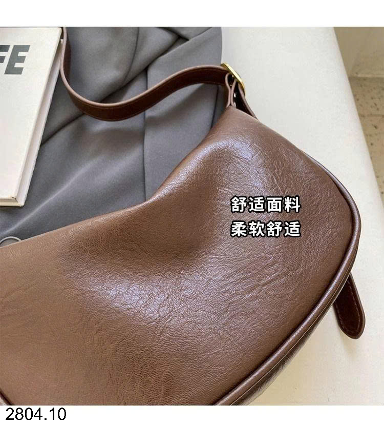 26HA2804.10 - TÚI XÁCH VỎ SÒ ĐEO CHÉO KÈM MÓC XINH