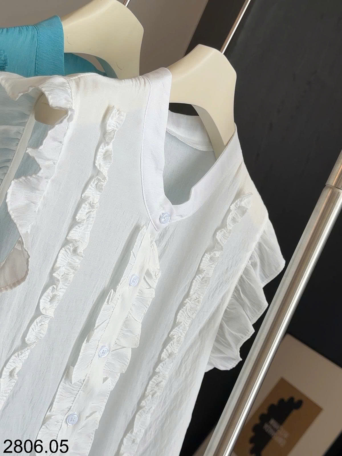 26HA2806.05 - ÁO SƠ MI CỘC TAY VIỀN BÈO ANNA