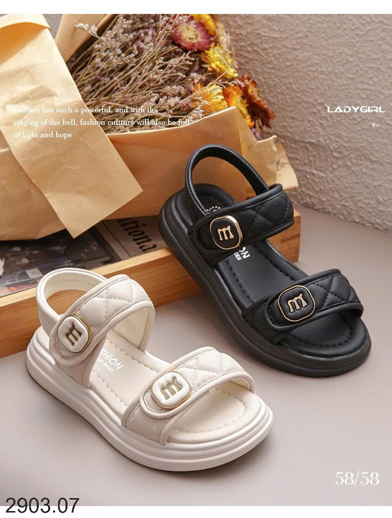 26HA2903.07 - SANDAL QUAI NGANG CHỮ M BÉ GÁI