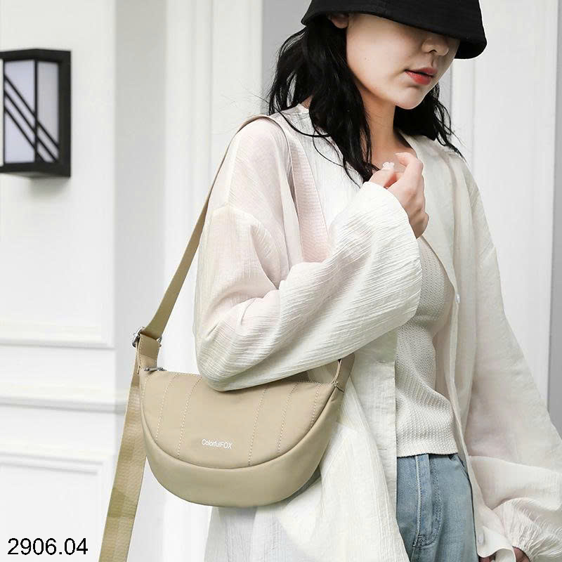 26HA2906.04 - TÚI YÊN NGỰA ĐEO CHÉO COLORFUL FOX