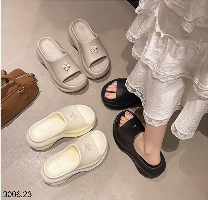 26HA3006.23 - DÉP ĐẾ CAO BÁNH MÌ HỌA TIẾT THỜI TRANG