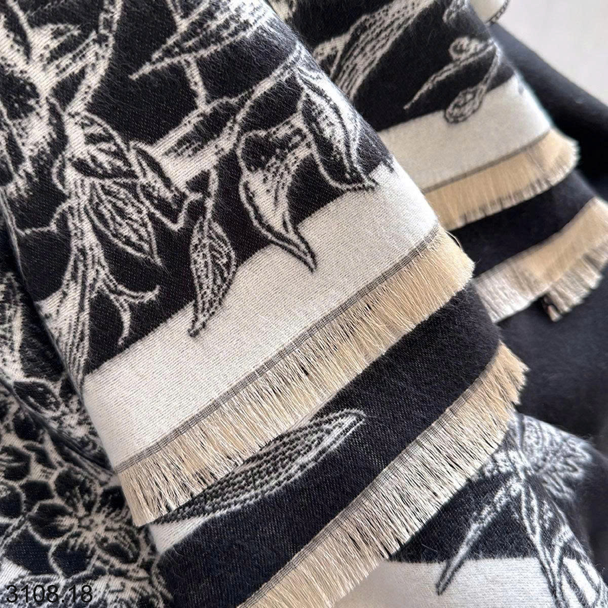 26HA3108.18 - KHĂN CHOÀNG CỔ CASHMERE GIẢ HỌA TIẾT BƯỚM