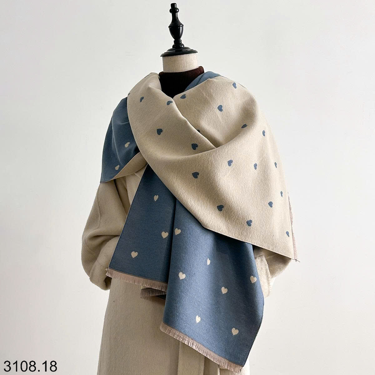 26HA3108.18 - KHĂN CHOÀNG CỔ CASHMERE GIẢ HỌA TIẾT BƯỚM