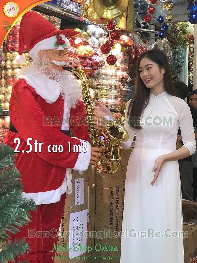 Ông giá NOEL thổi kèn lắc lư