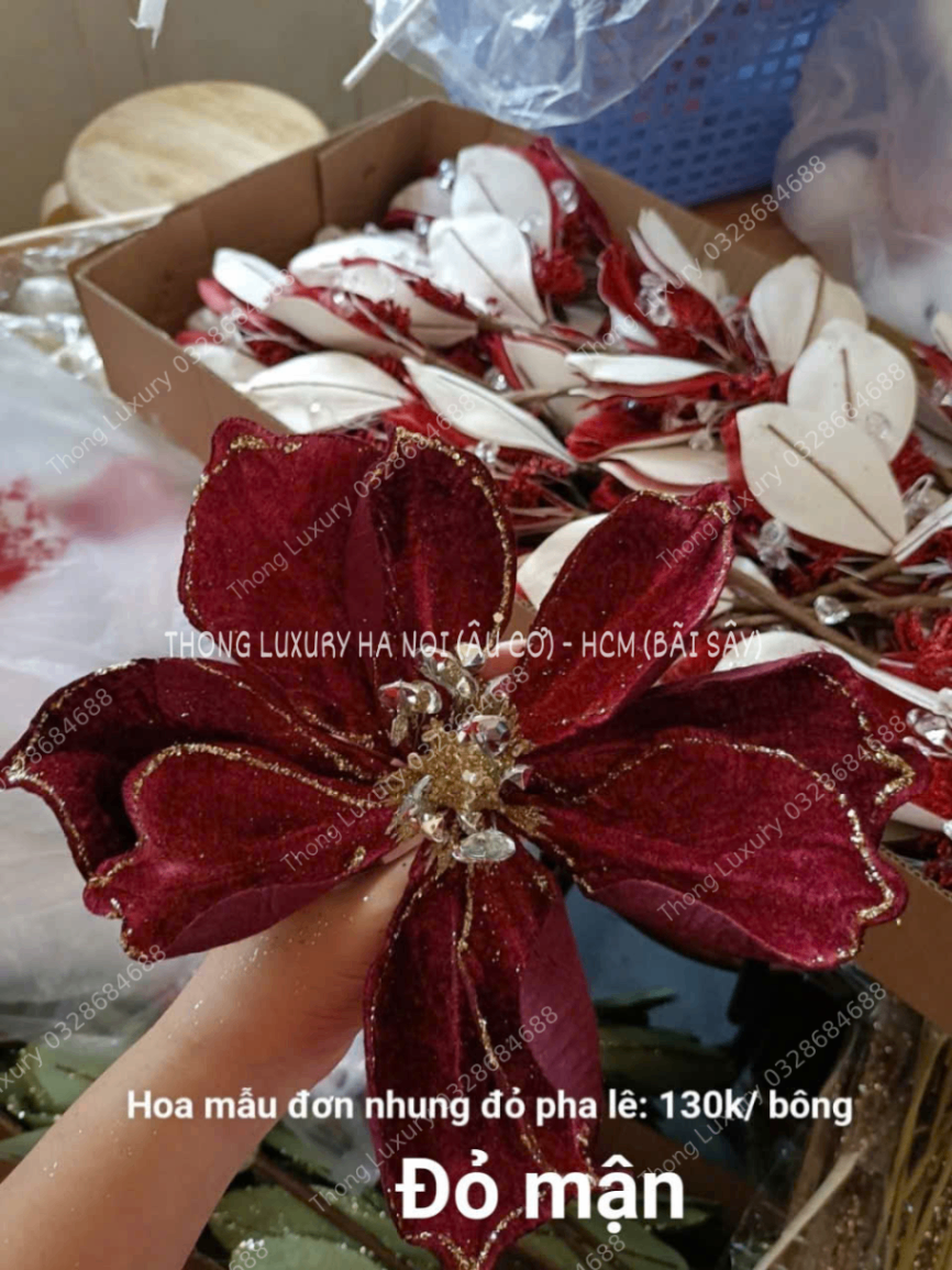 Hoa mẫu đơn nhung đỏ mận pha lê