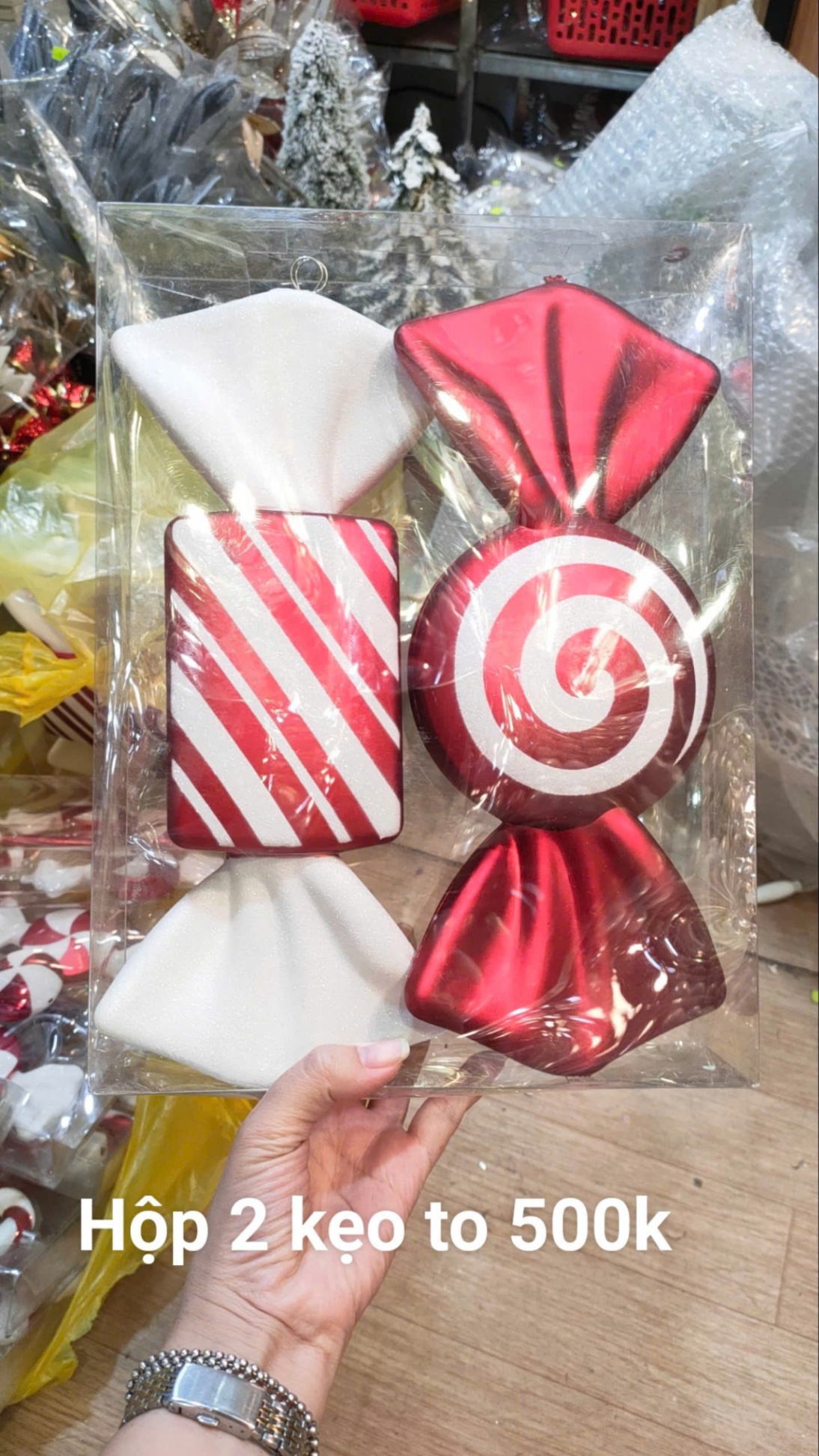 Kẹo to khổng lồ trang trí noel