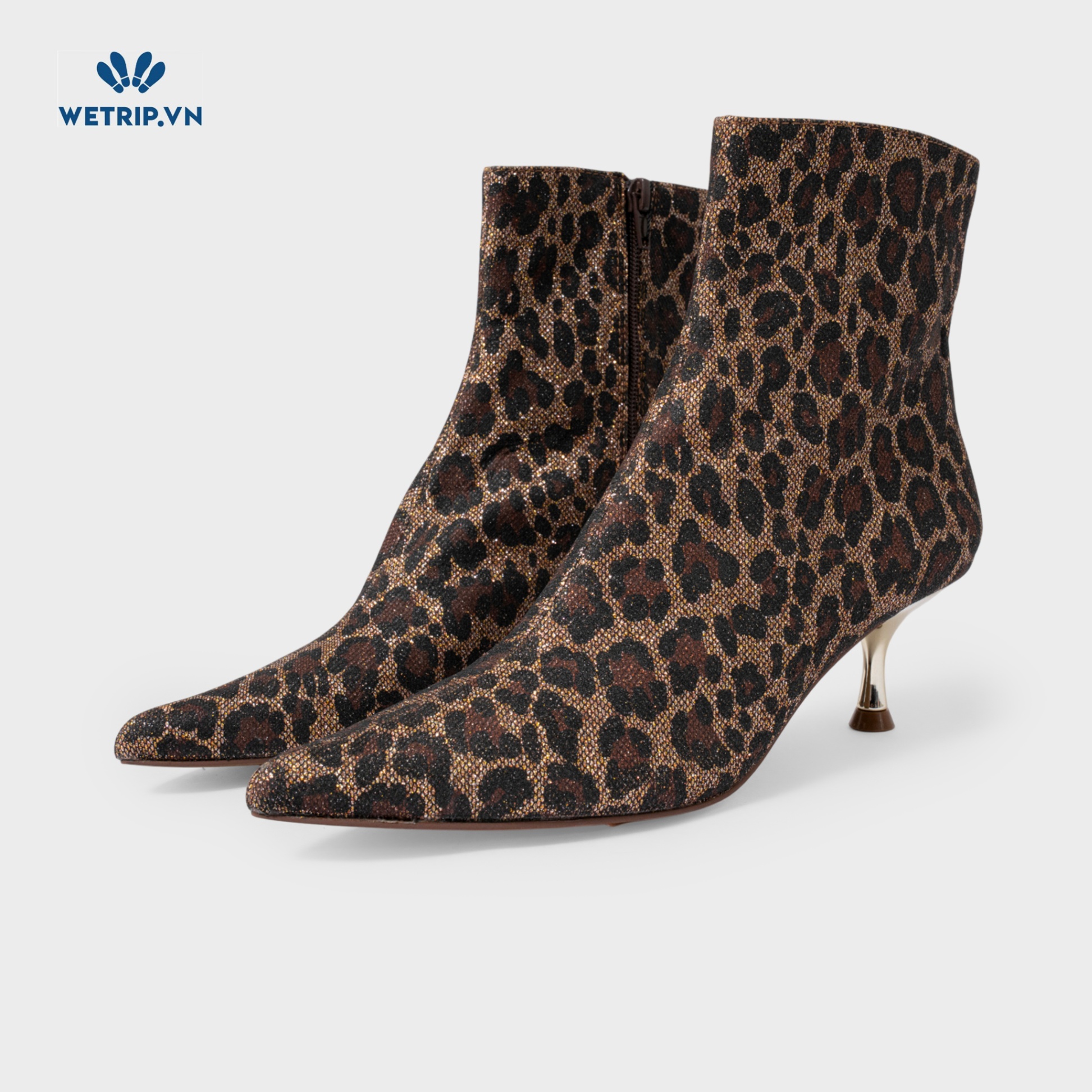 Boots Lửng Cao Gót Betsey Johnson (Họa tiết báo) Mã BL-CG-BYJ-001-A