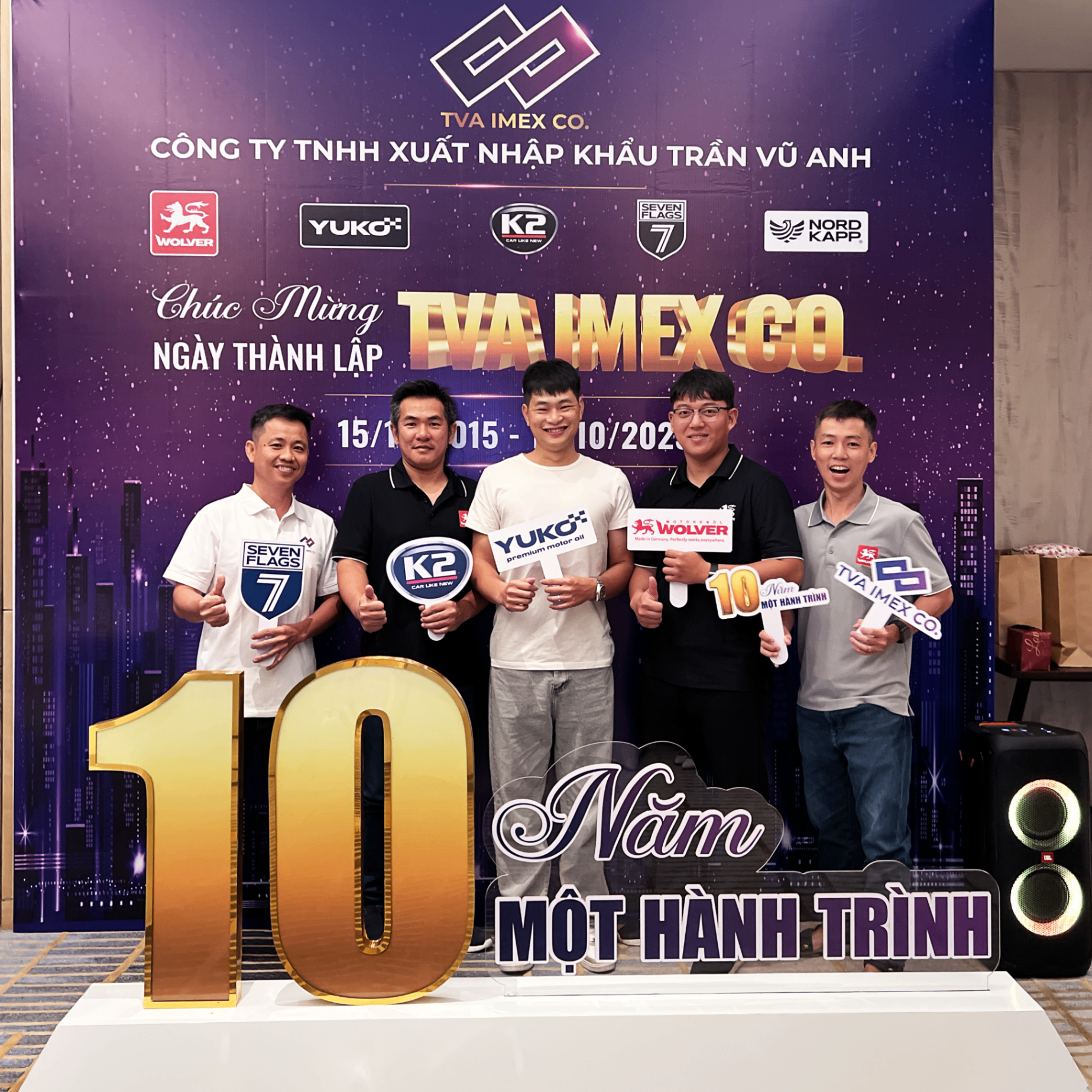 KY-NIEM-10-NAM-THANH-LAP-CONG-TY-TNHH-XNK-TRAN-VU-ANH_blob-3.png