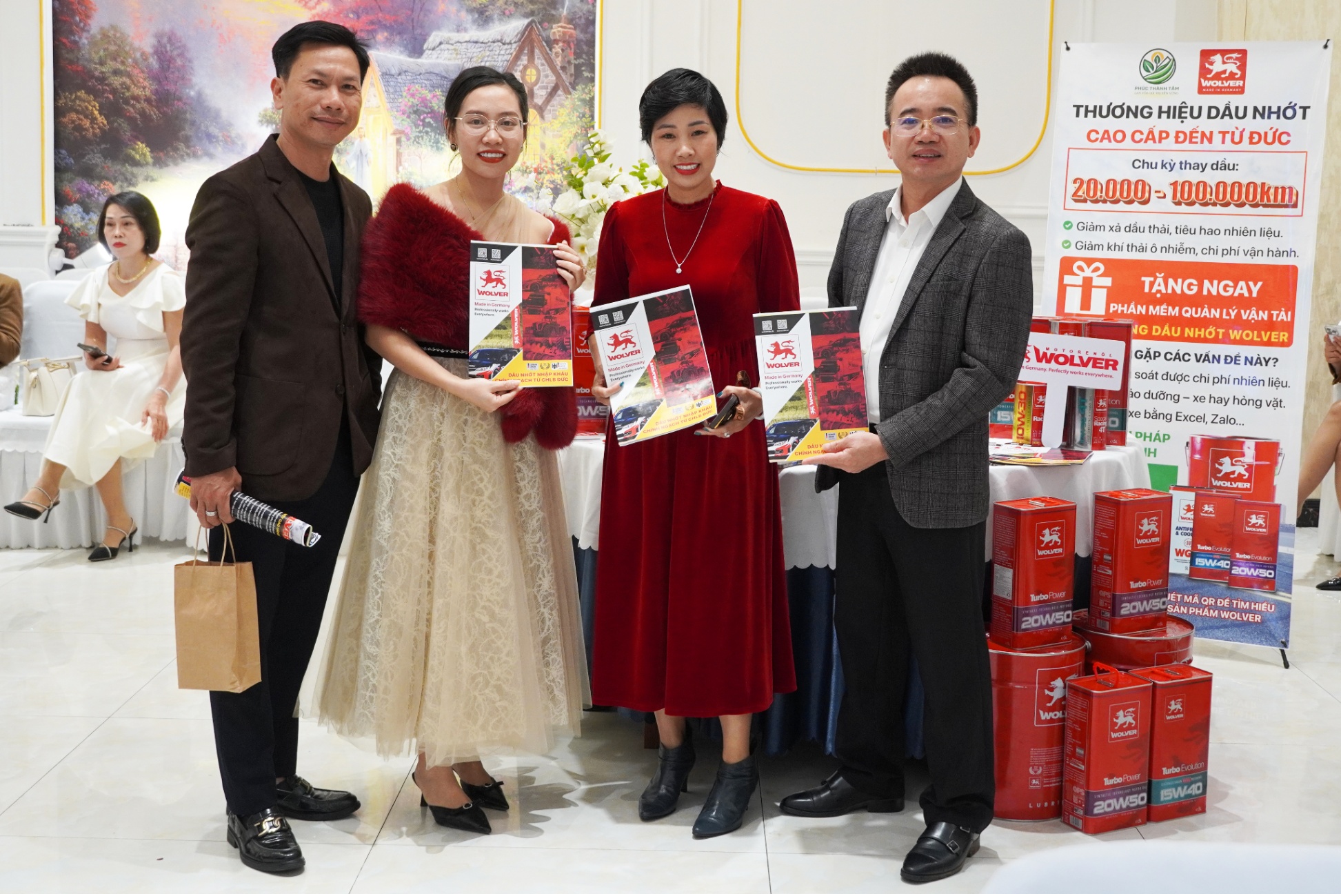 WOLVER-CO-MAT-TAI-SU-KIEN-VBNA-CHUC-MUNG-SINH-NHAT-CHAPTER-9-7.jpg