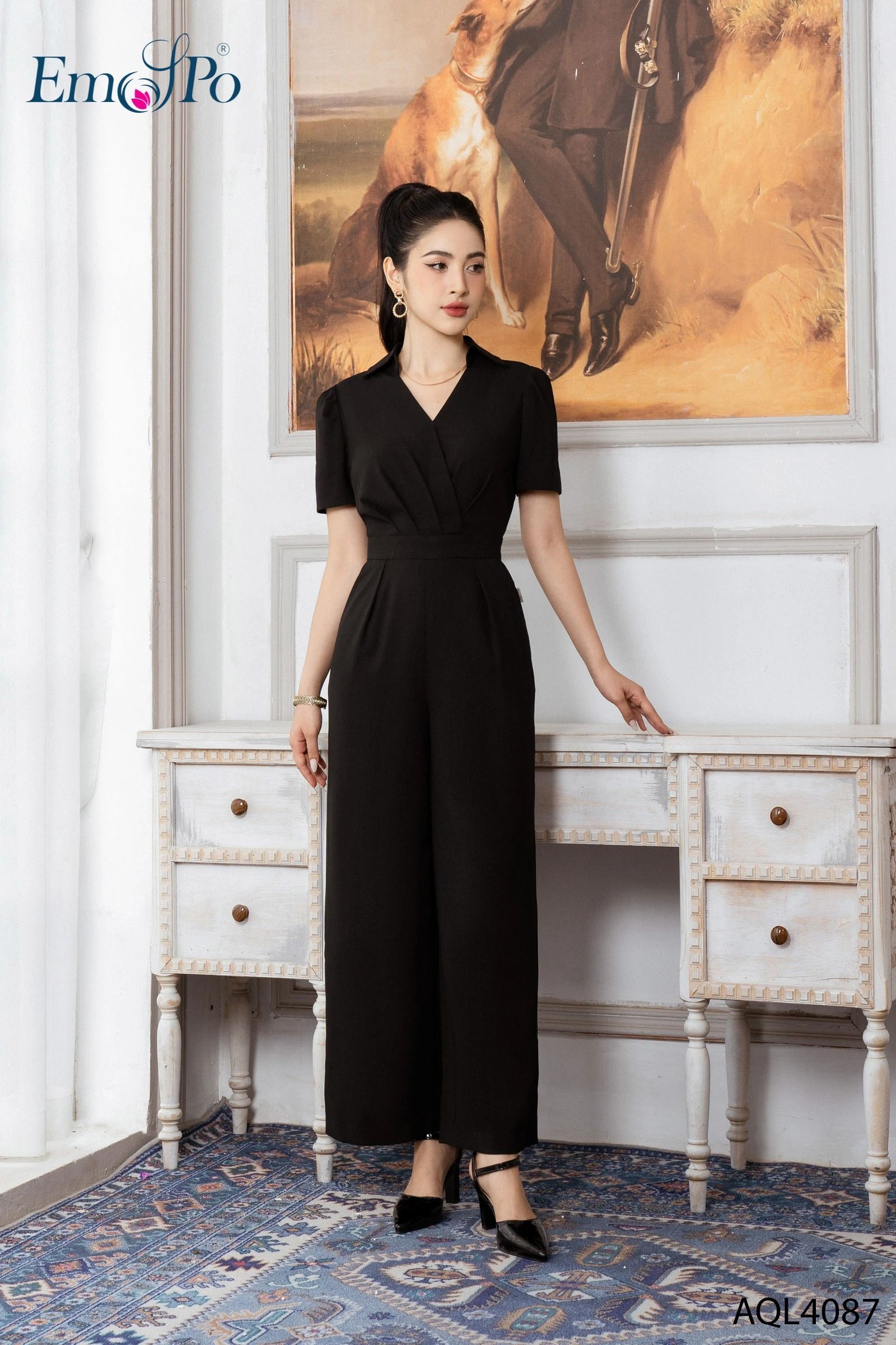 Jumpsuit cổ bẻ tim xếp ly - XL - Đen