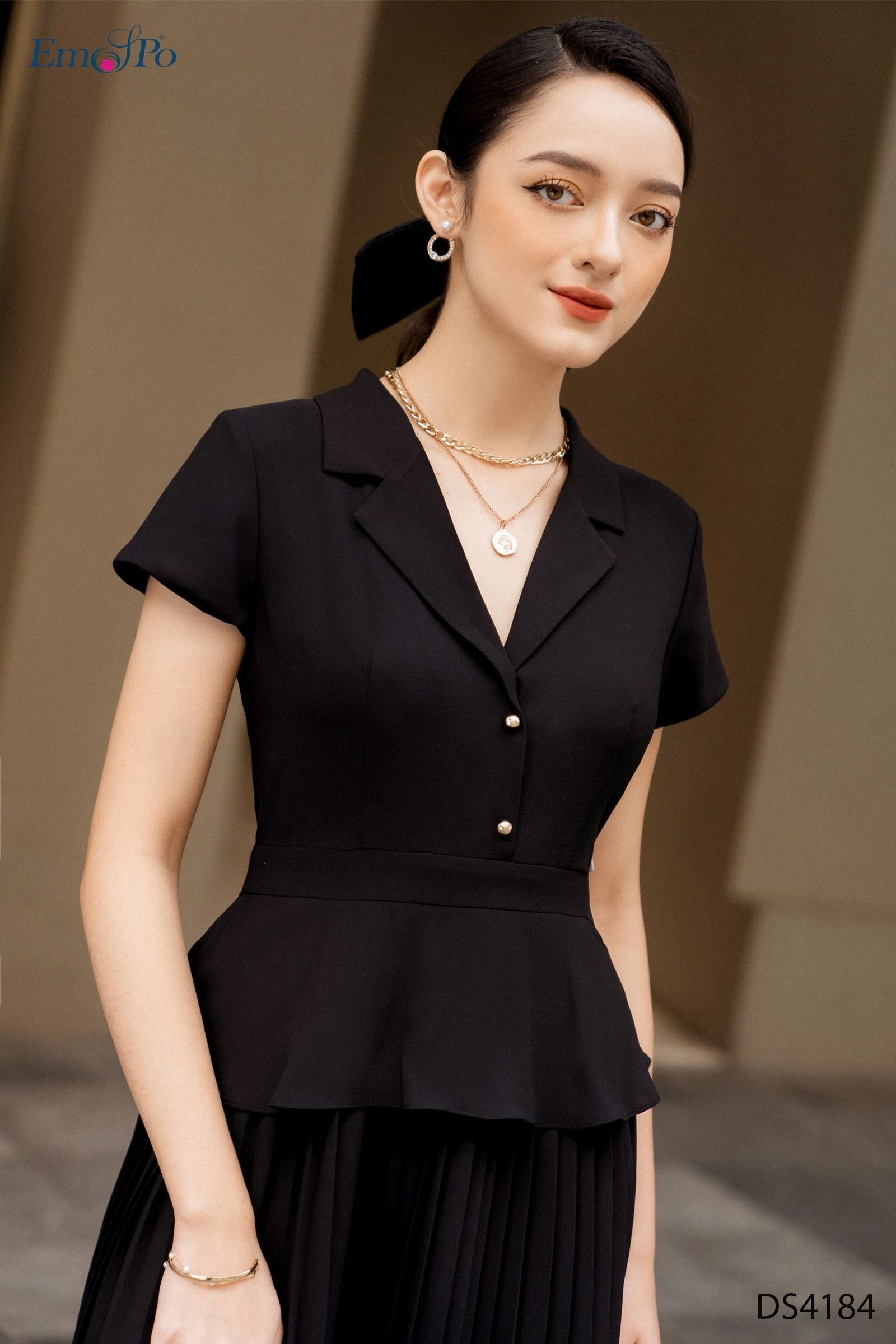 DS4184 - Đầm cổ vest, chân váy dập ly - Đen - L