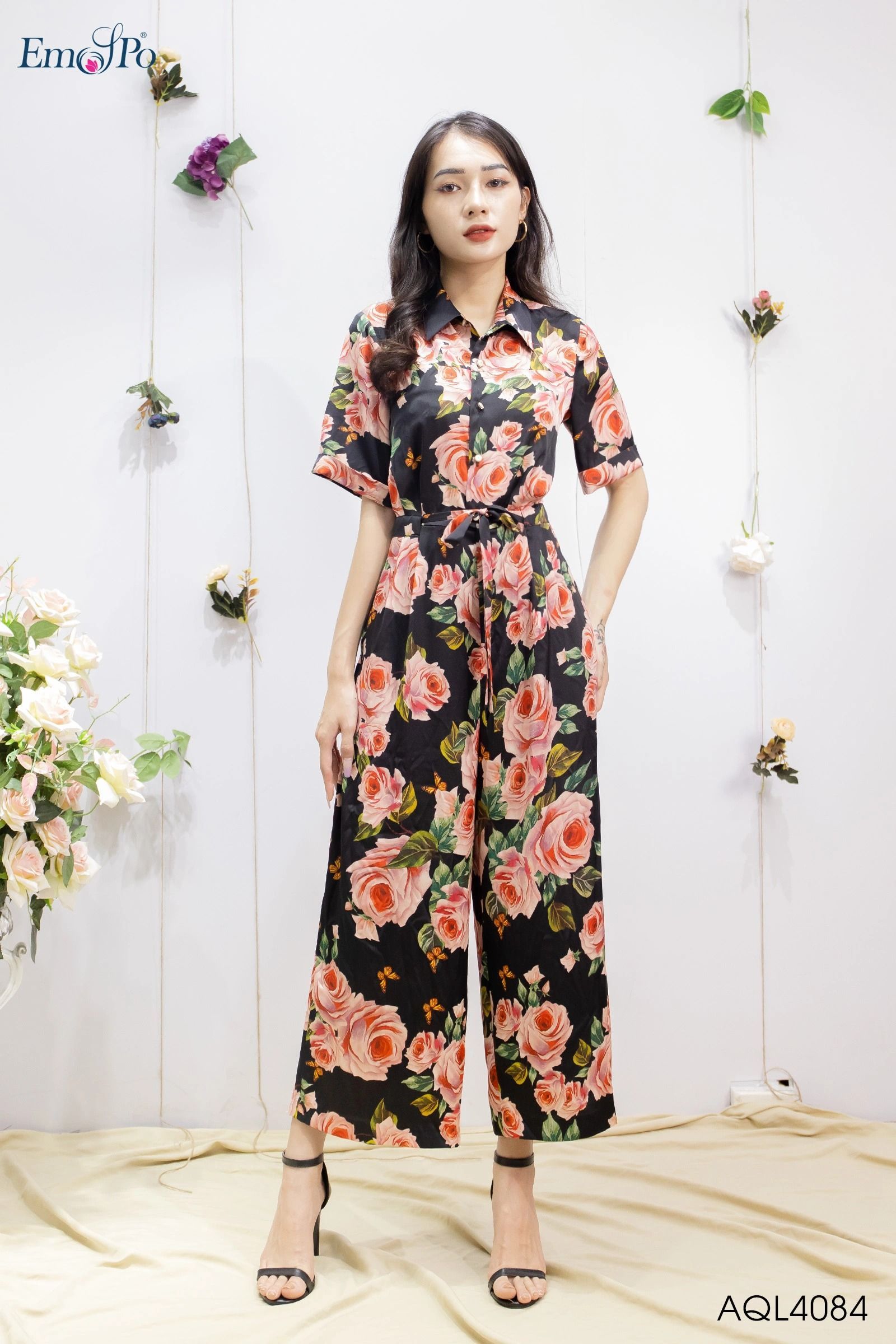 jumpsuit cổ bẻ ve, tay lơ vê, đai rút eo