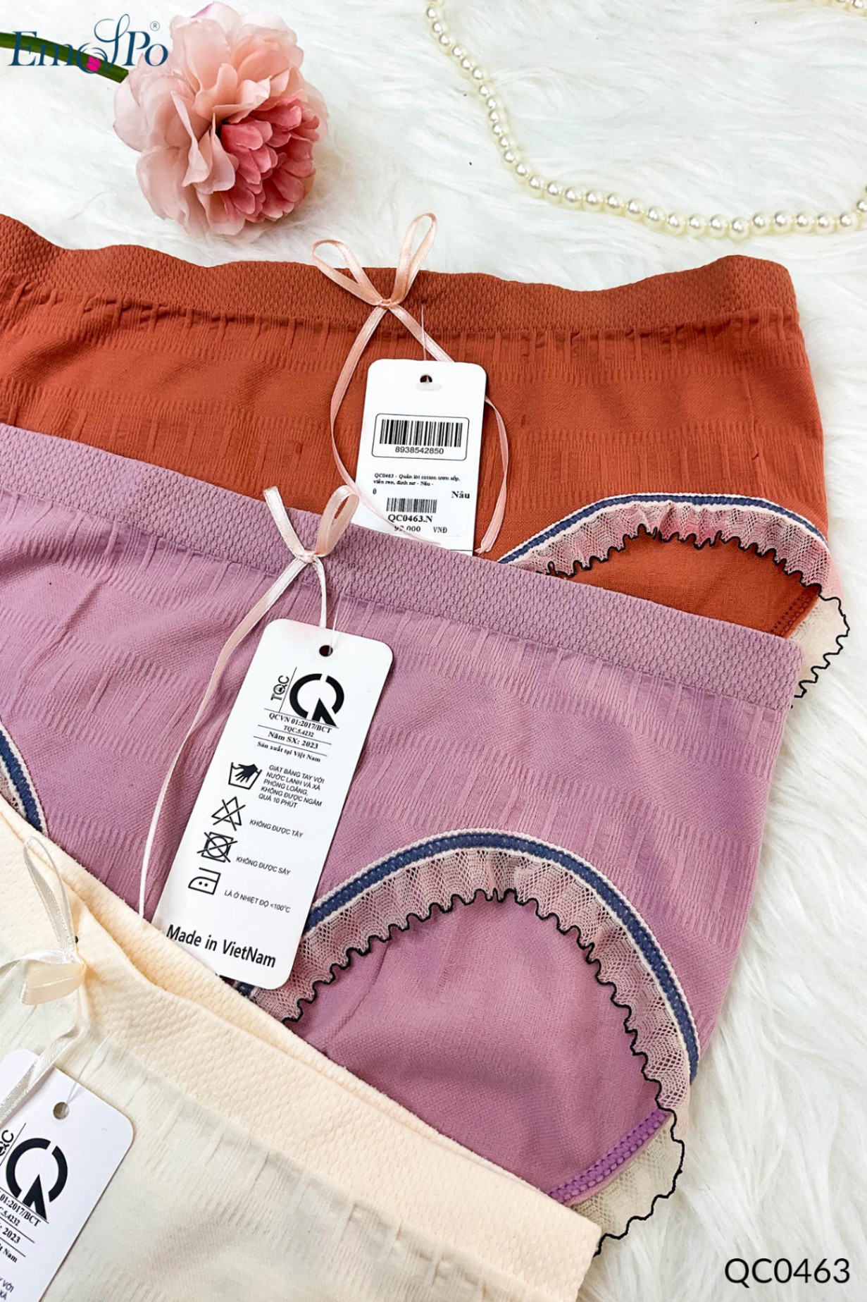 QC0463 - Quần lót cotton trơn xốp, viền ren, đính nơ