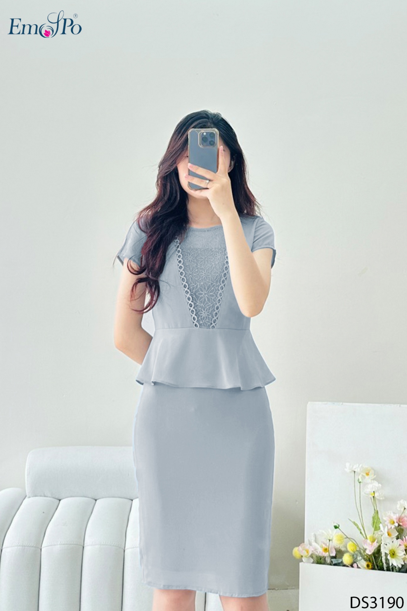 Đầm ôm phối zen hình V trước ngực, peplum đính eo