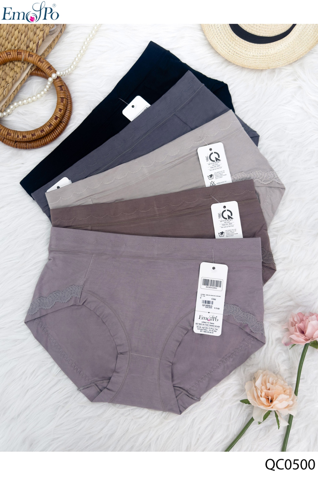 QC0500 - Quần lót cotton trơn, viền đính ren