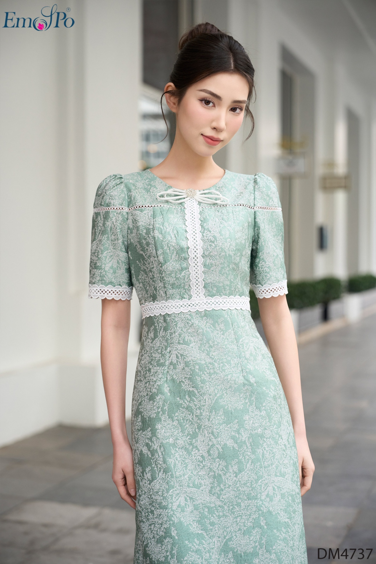 Đầm A họa tiết, phối ren, cổ tròn đính nơ đá