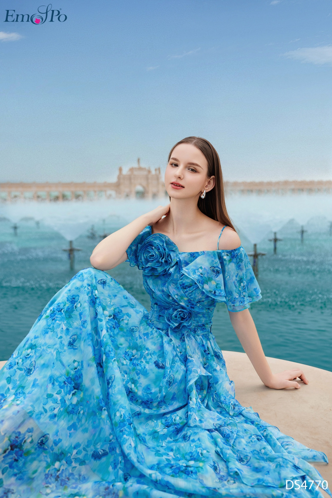 Đầm 2 dây hoa xòe, trễ vai, ngực đính hoa bèo