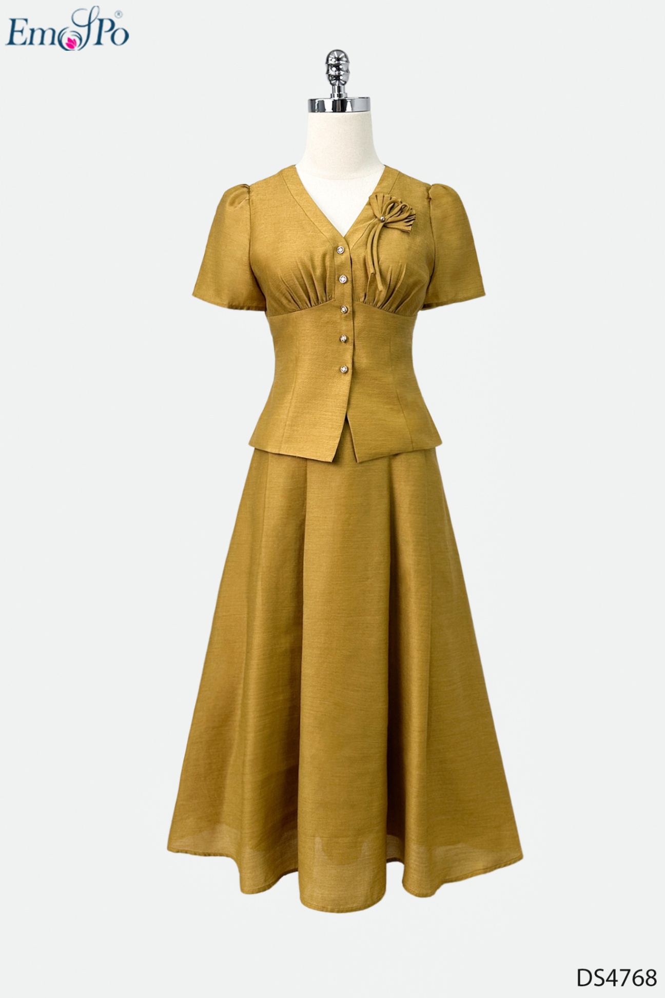 Đầm xòe dáng peplum, cổ tim đính hoa, nhún ly ngực