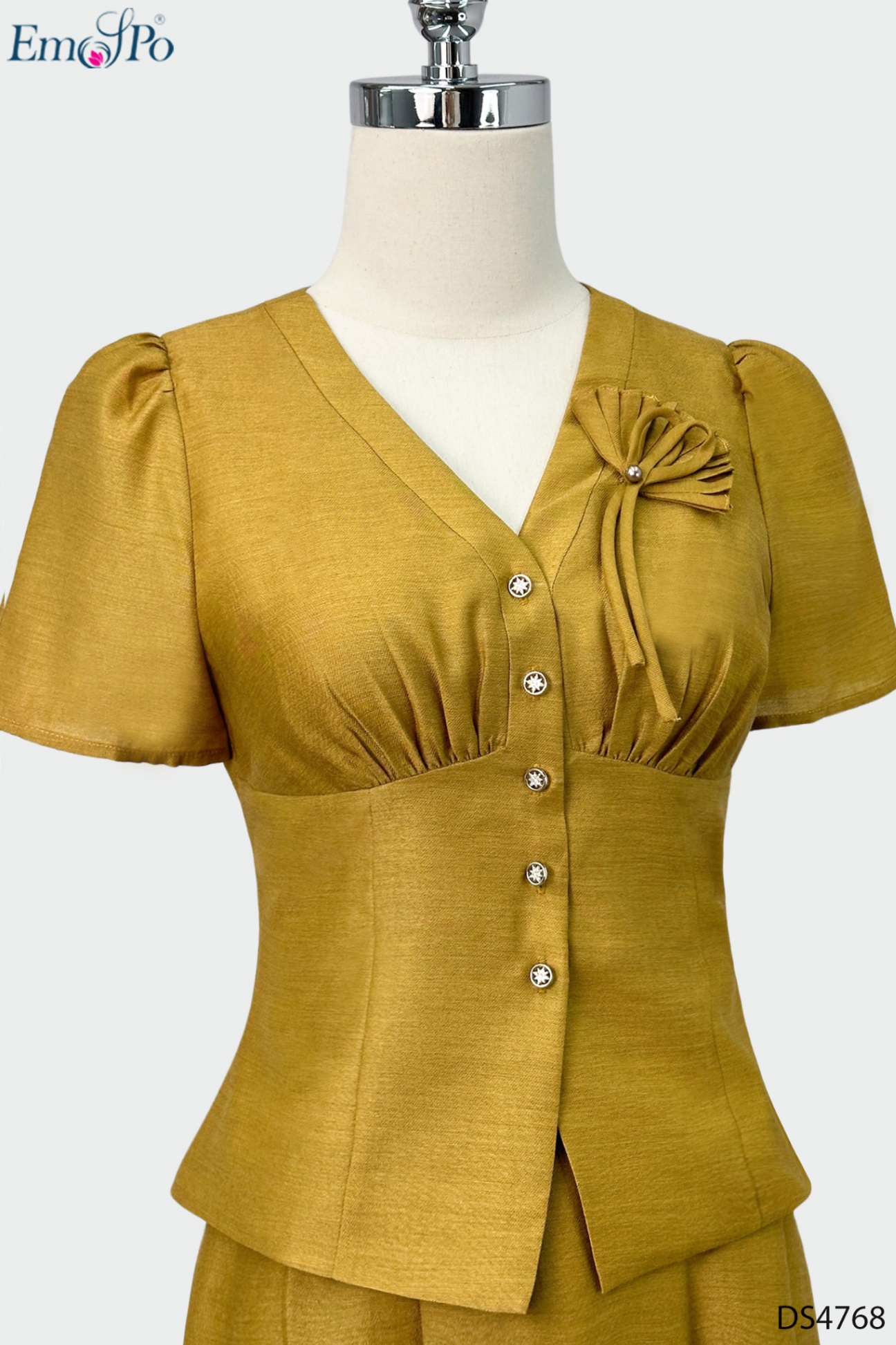 Đầm xòe dáng peplum, cổ tim đính hoa, nhún ly ngực