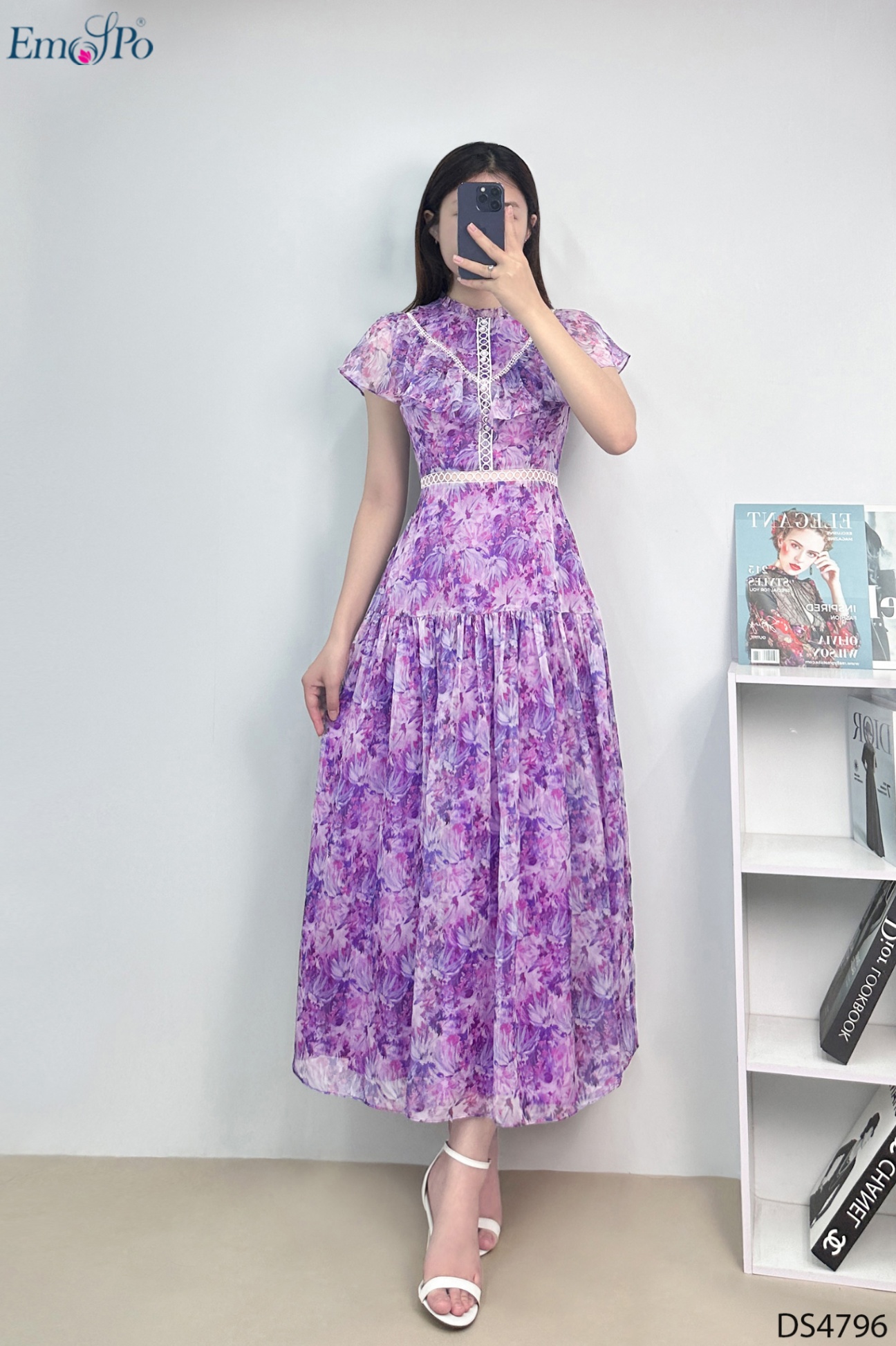 Đầm xòe, cổ tròn can bèo tim phối ren đính ngọc