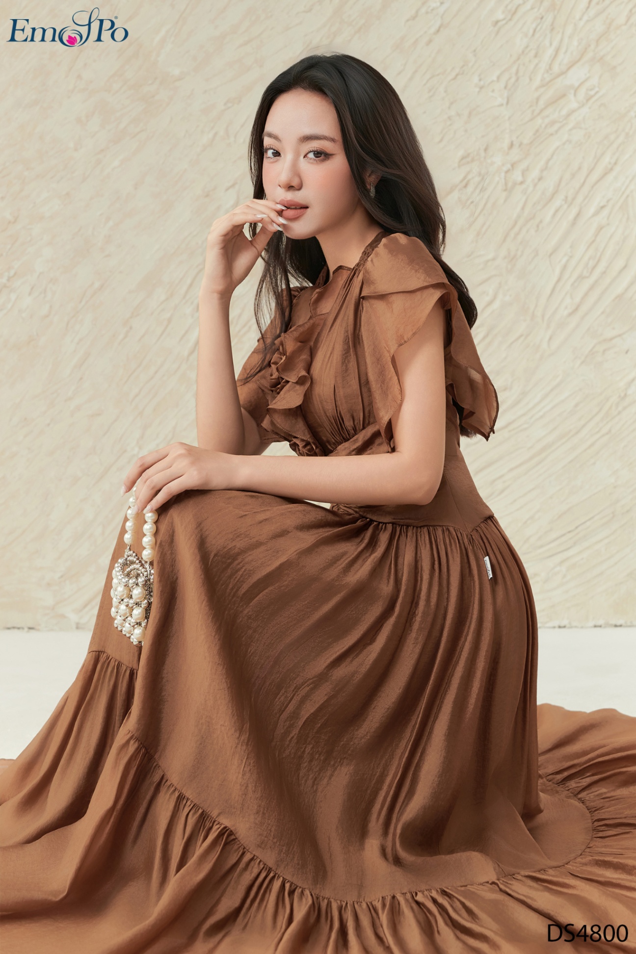 Đầm xòe dập ly quạt, chiết eo, cổ bèo đính hoa