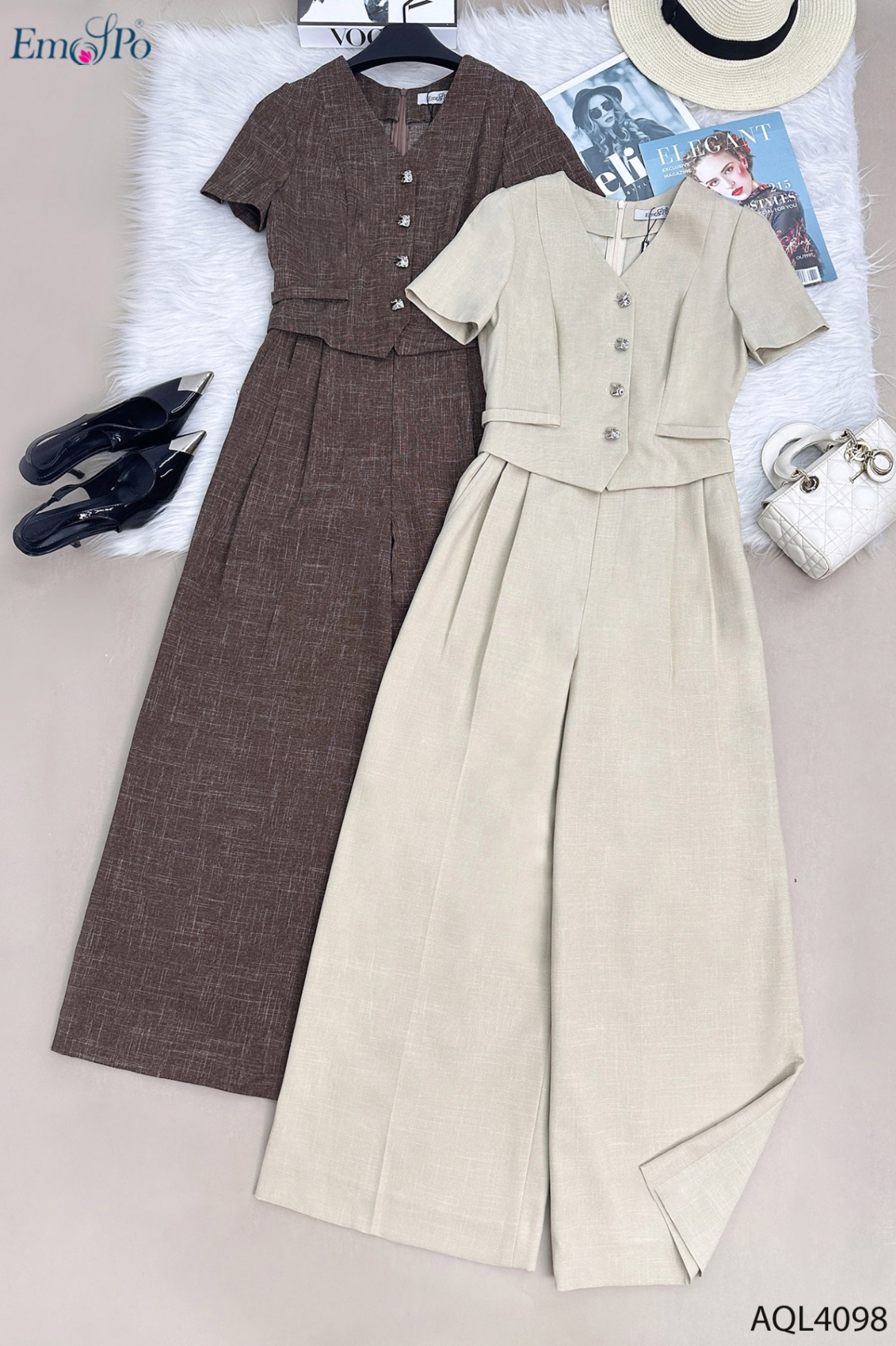 Jumpsuit dáng peplum, cổ tim, 4 cúc cài