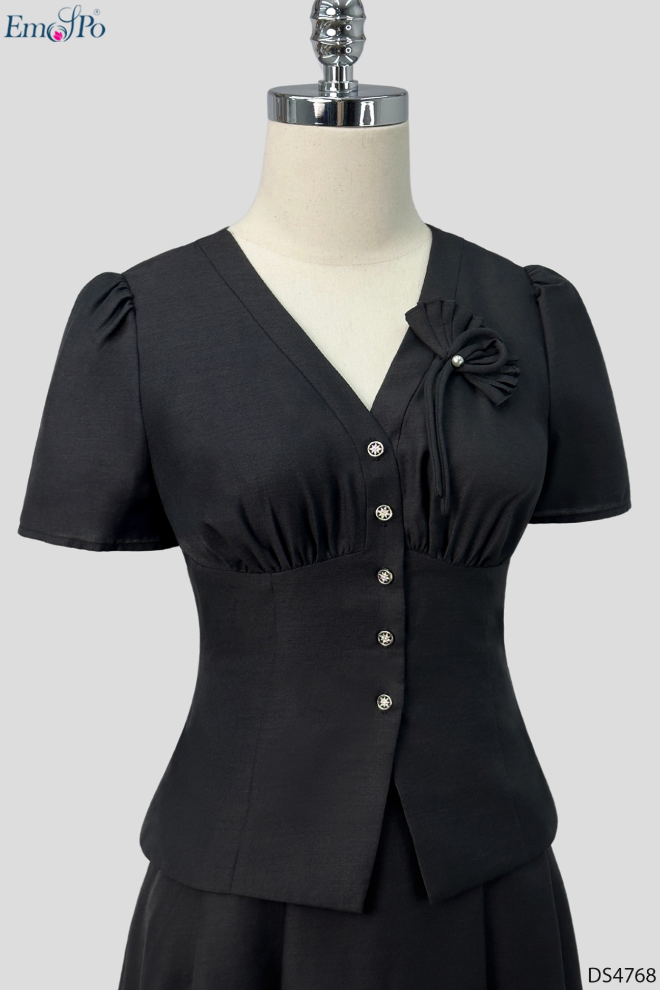 Đầm xòe dáng peplum, cổ tim đính hoa, nhún ly ngực