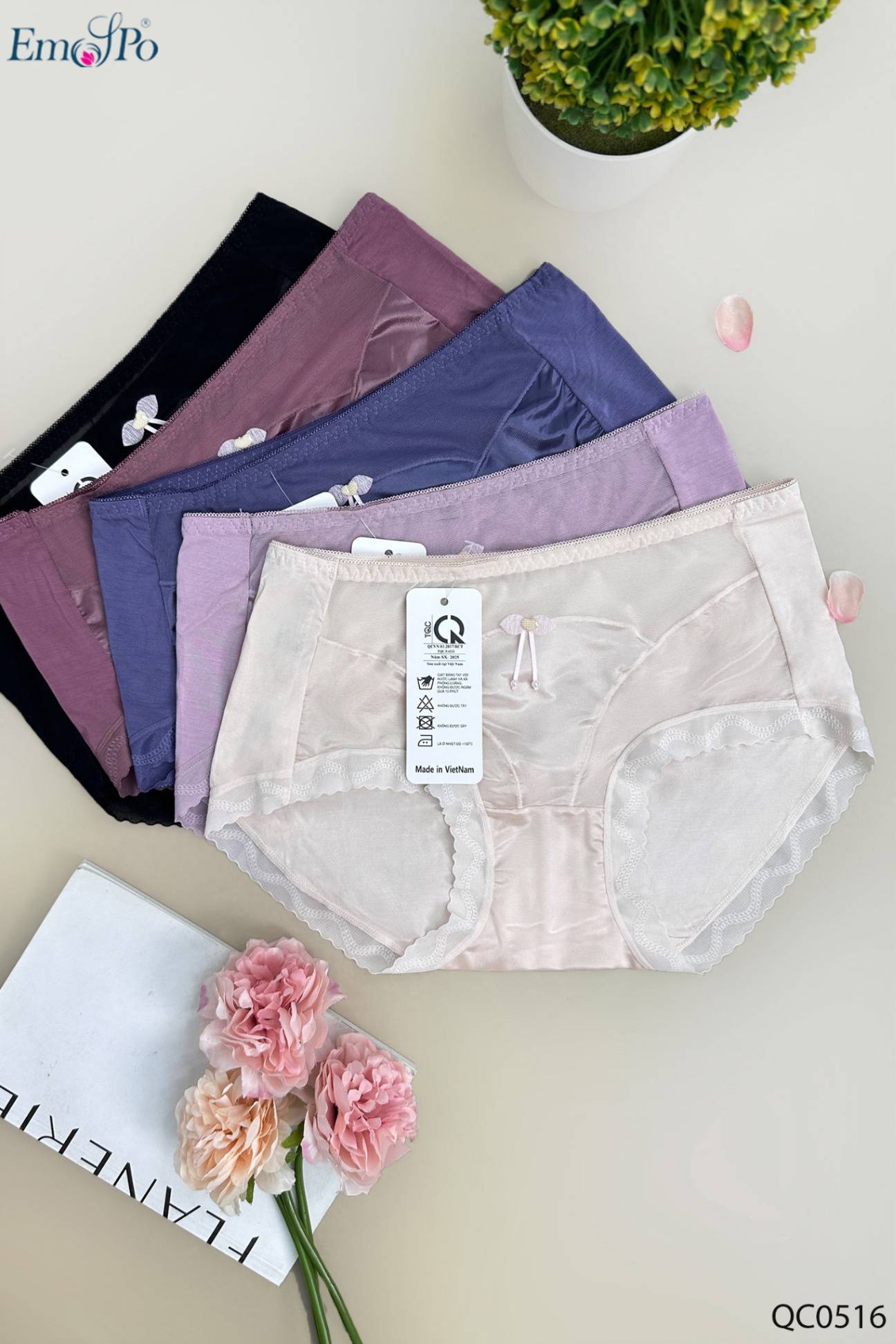 QC0516 - Quần lót cotton phối lưới và vải bóng, đính nơ