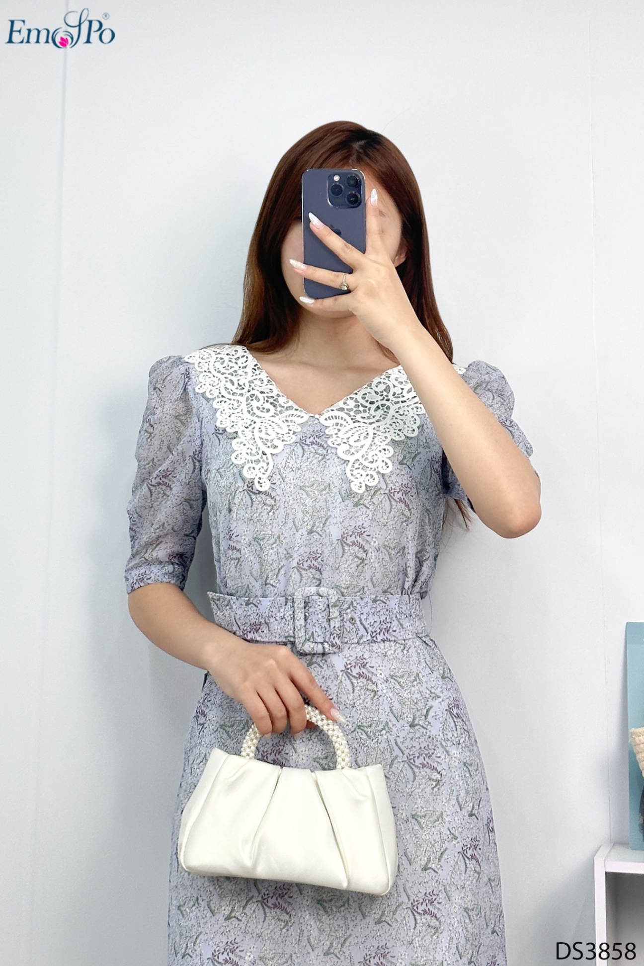 Đầm suông tay bồng, cổ ve phối ren, đai eo rời