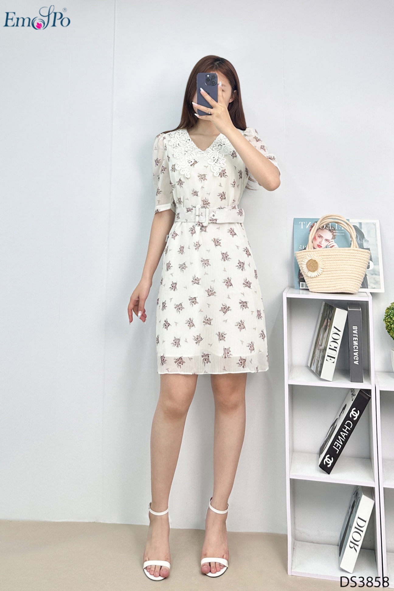 Đầm suông tay bồng, cổ ve phối ren, đai eo rời