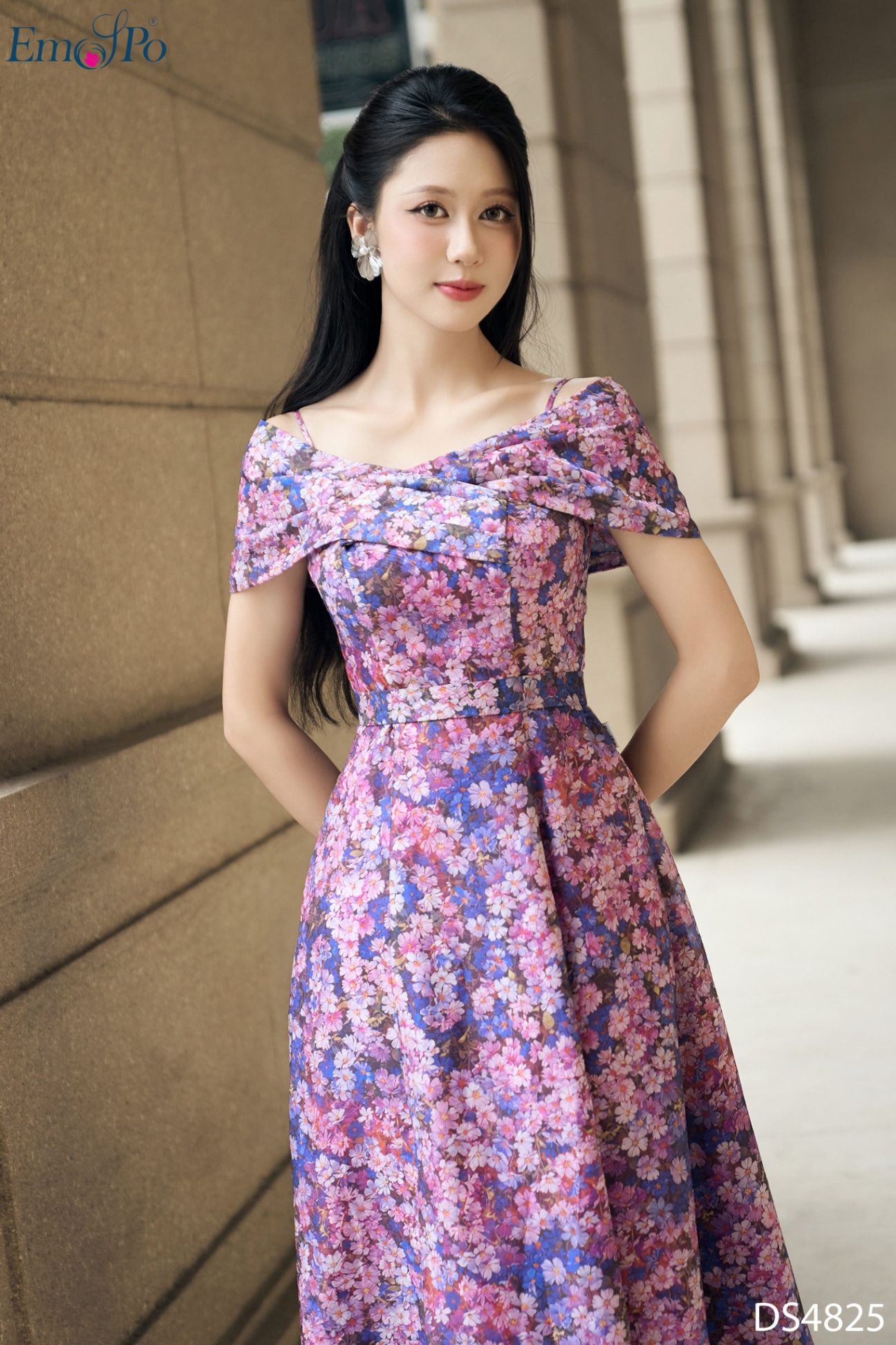 Đầm hoa xòe 2 dây, trễ vai, đai rời